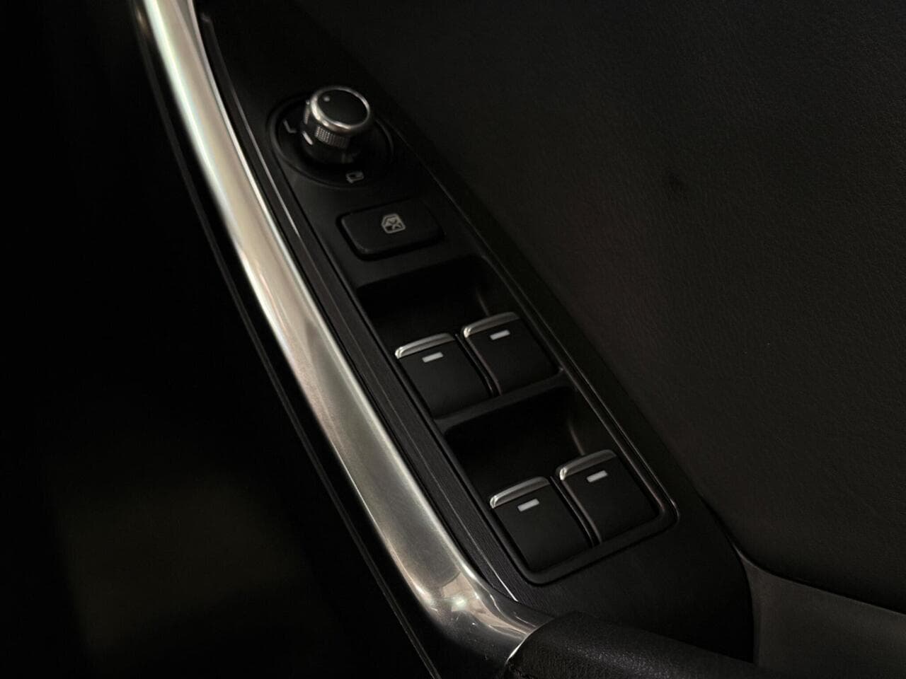 Mazda CX-5 thumbnail Misc Controls
