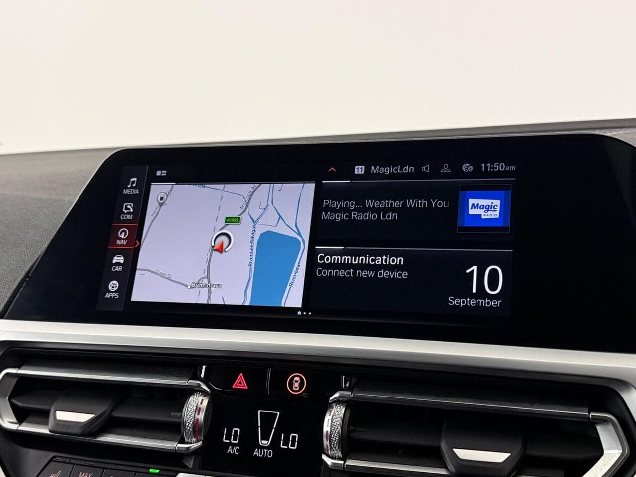 BMW 3 Series thumbnail Infotainment System