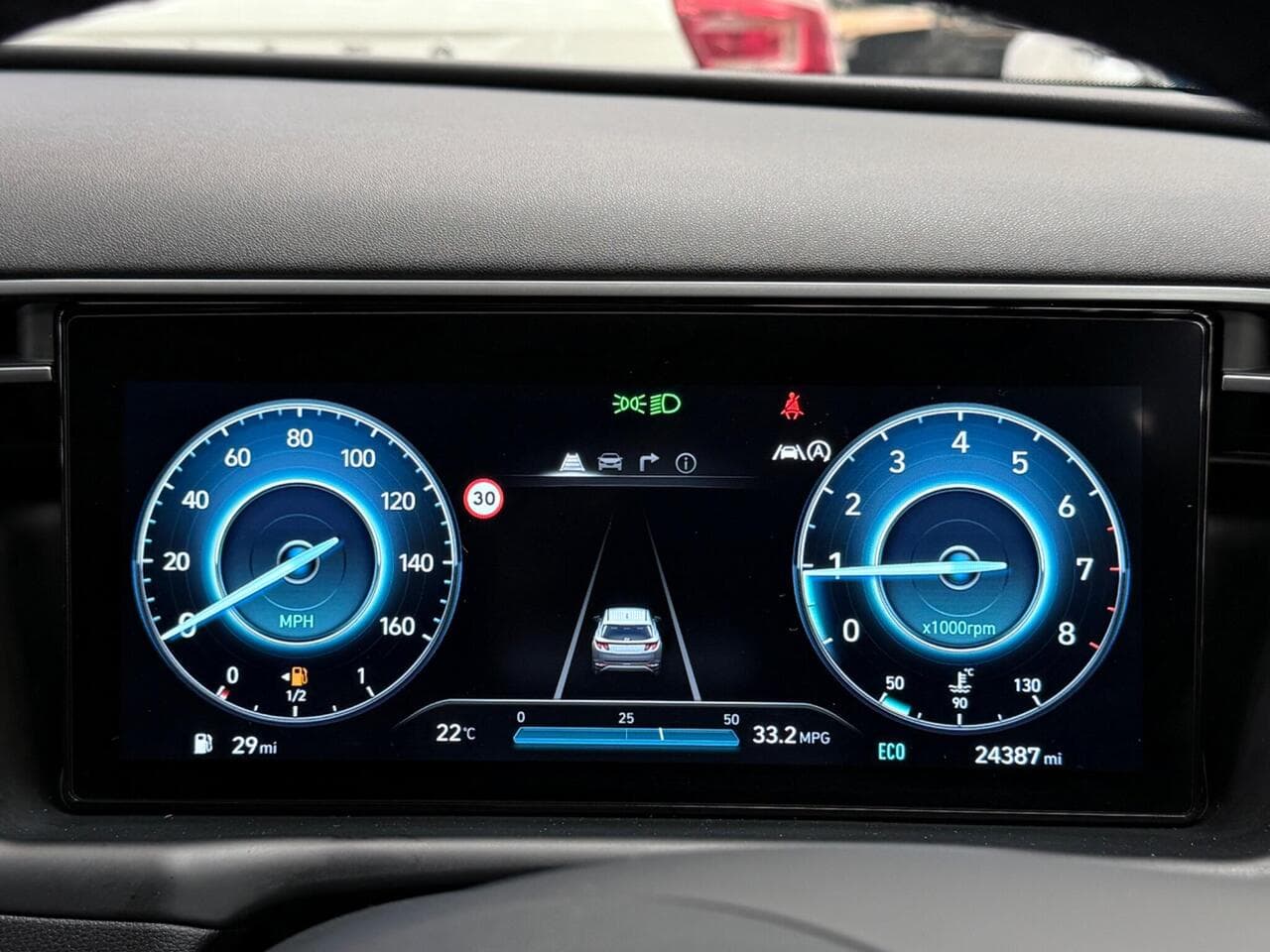 Hyundai TUCSON thumbnail Driver Instruments