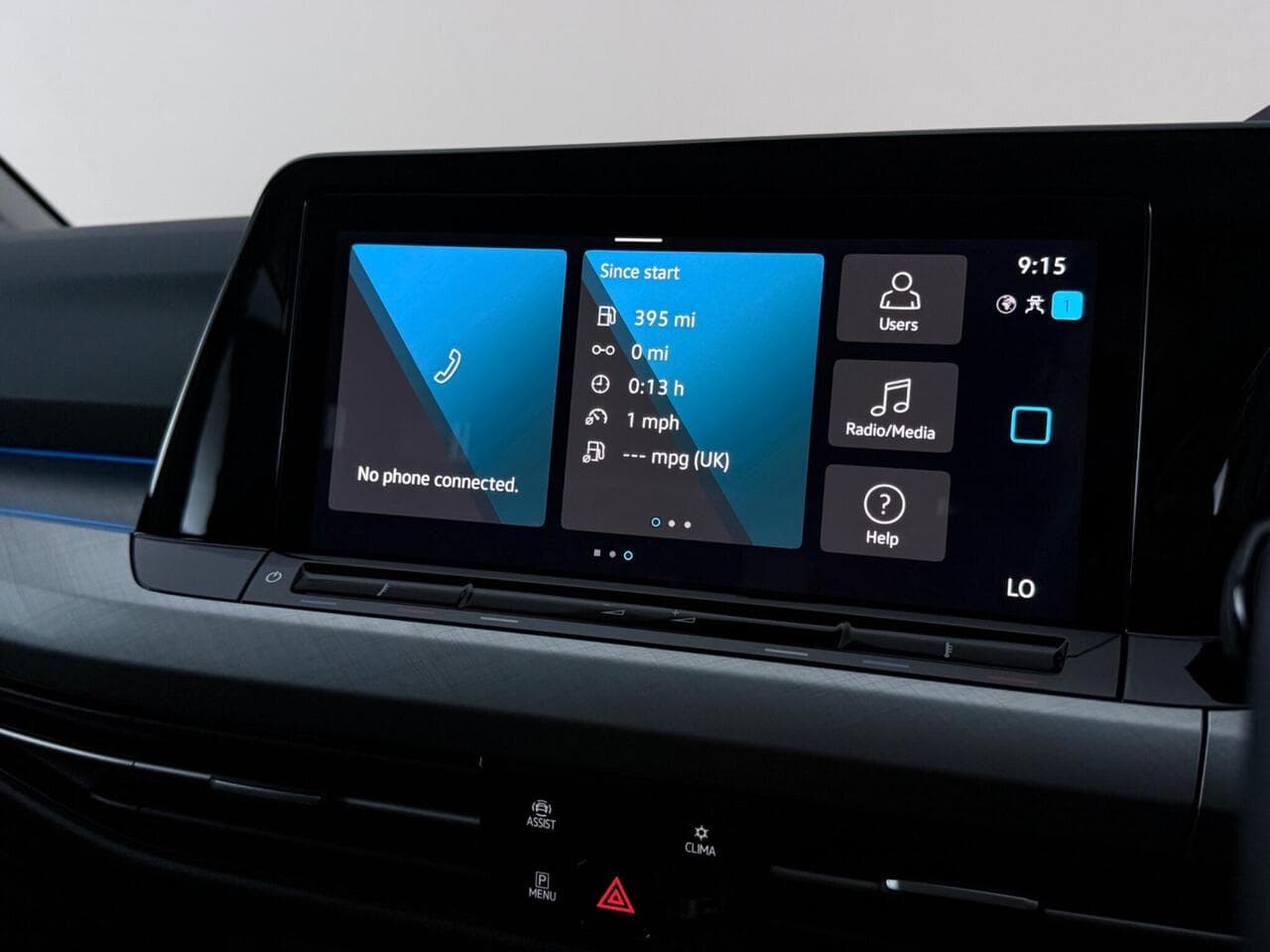 Volkswagen Golf thumbnail Infotainment System