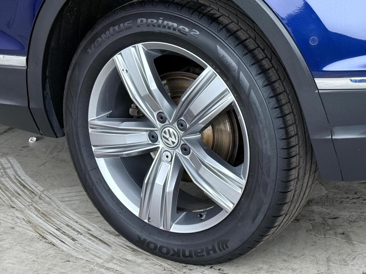 Volkswagen Tiguan thumbnail Wheel