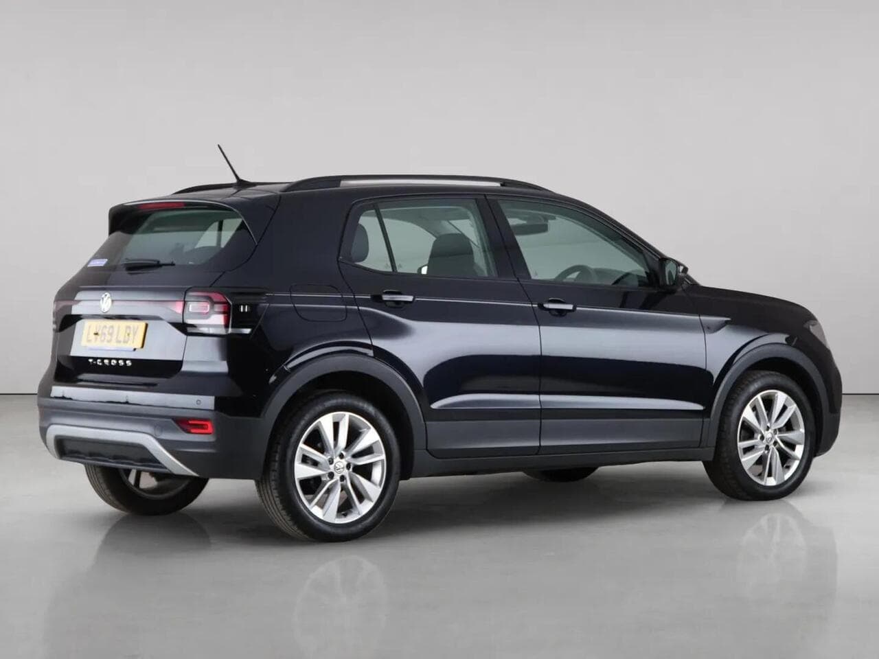 Volkswagen T-Cross thumbnail Side Right