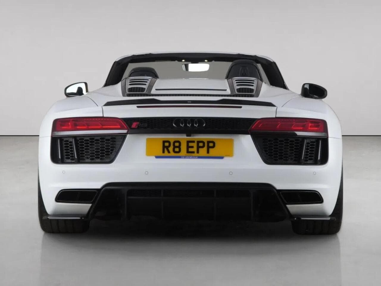 Audi R8 thumbnail Rear