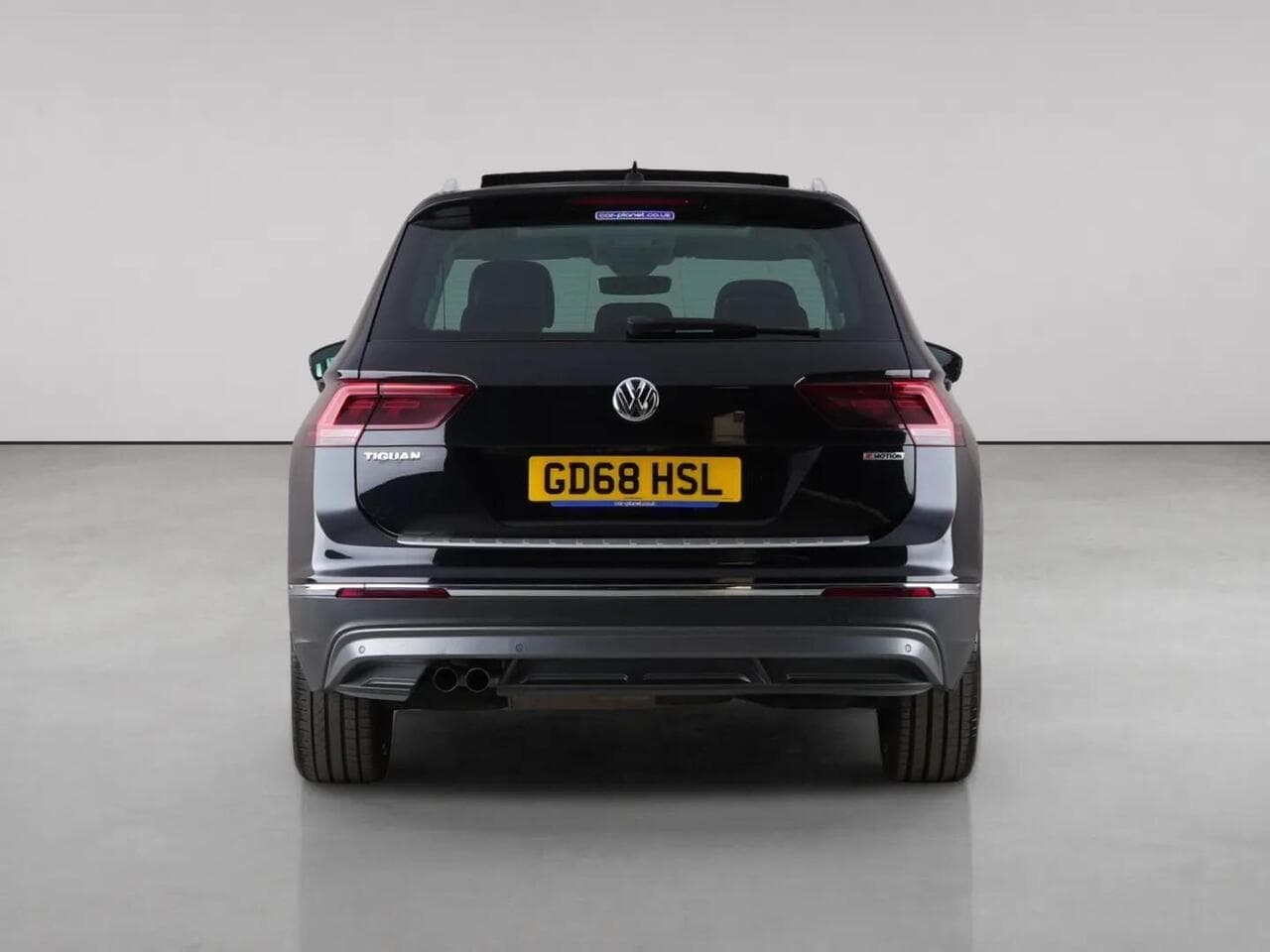 Volkswagen Tiguan thumbnail Rear