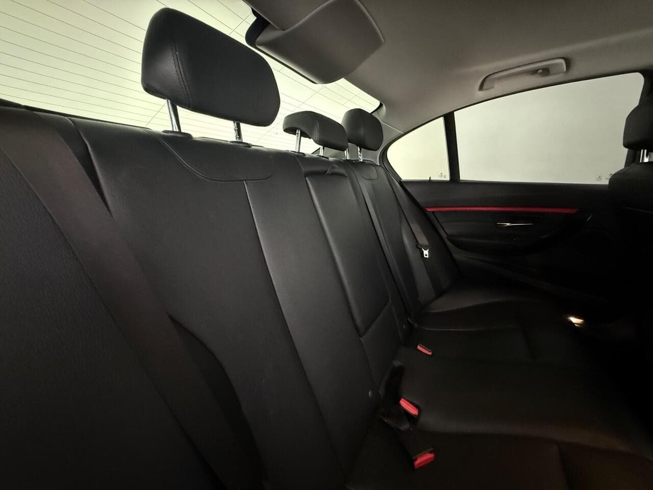 BMW 3 Series thumbnail Seats Rear
