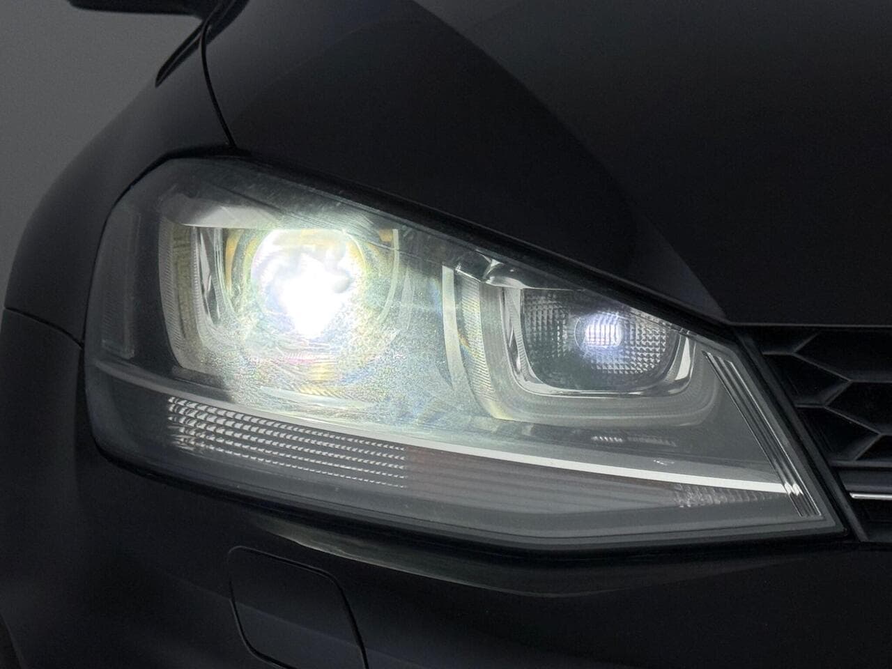 Volkswagen Golf thumbnail Lights Front