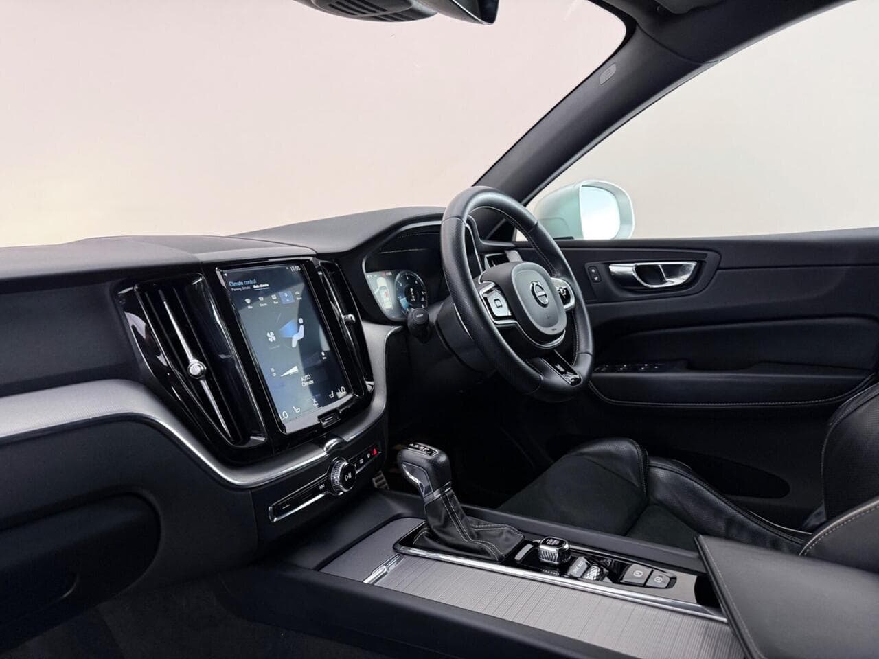 Volvo XC60 thumbnail Interior Front