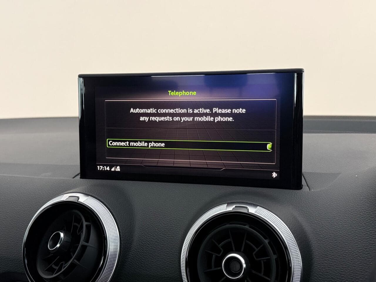 Audi Q2 thumbnail Infotainment System