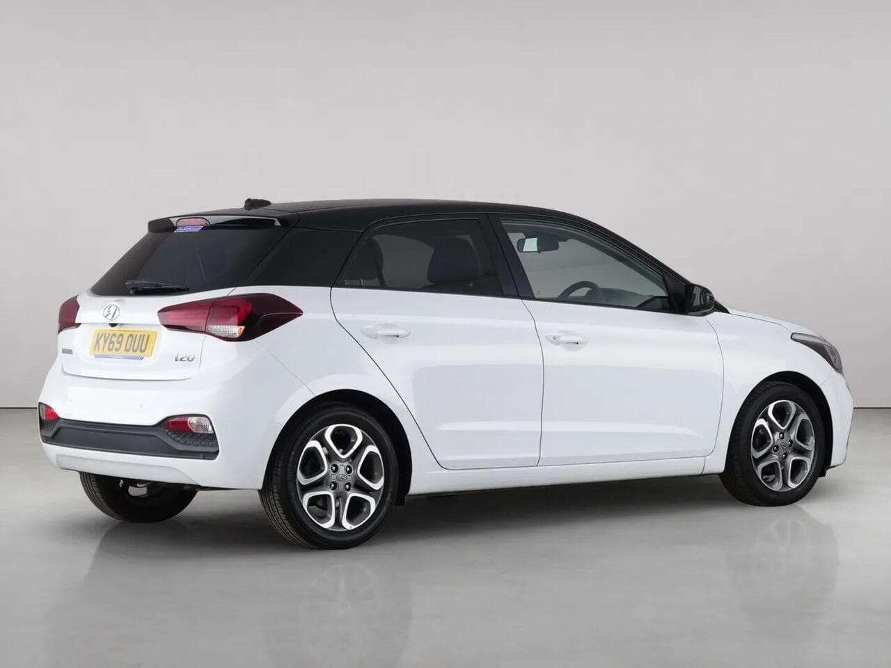 Hyundai i20 thumbnail Rear Right