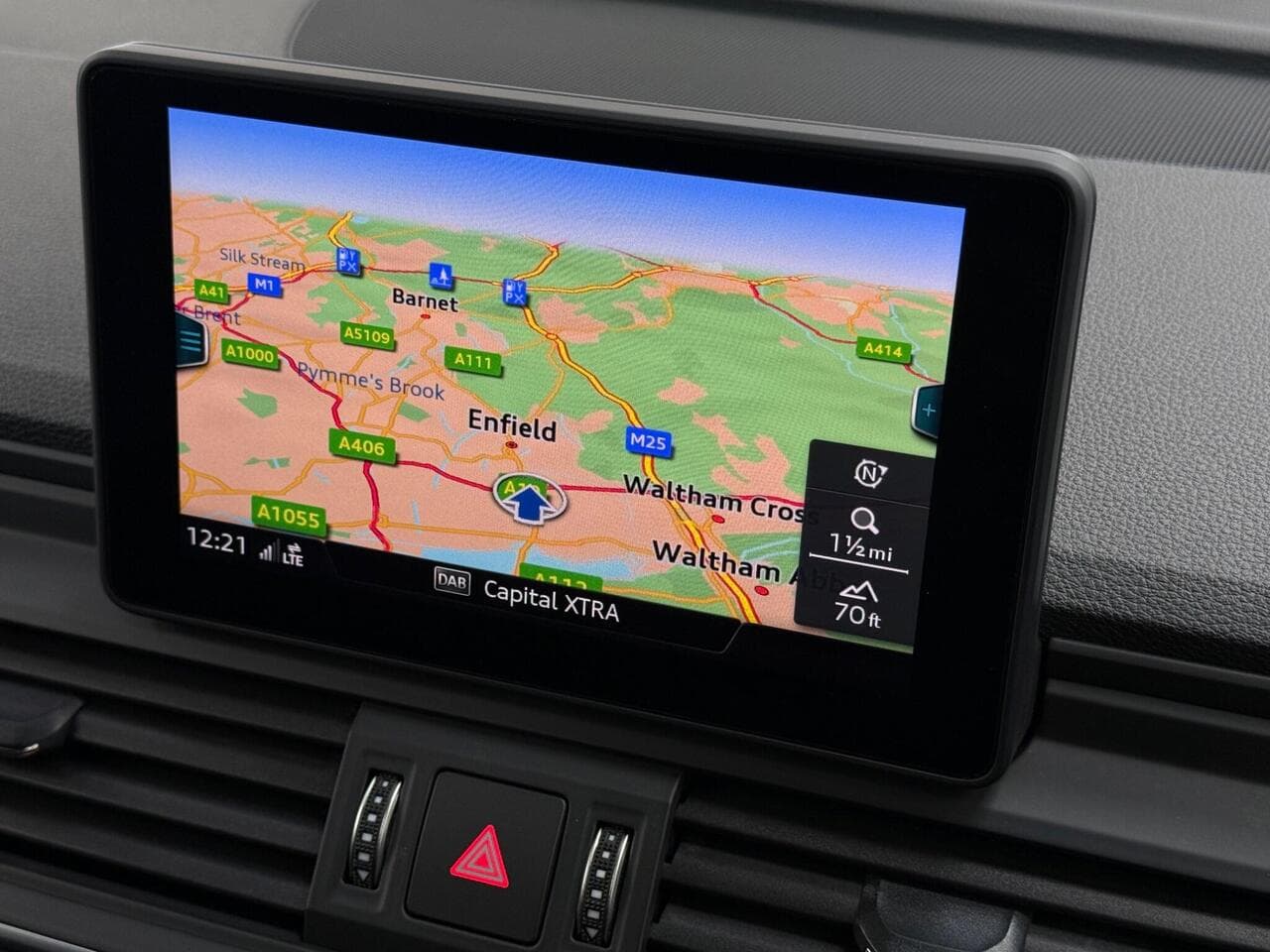 Audi Q5 thumbnail Infotainment System