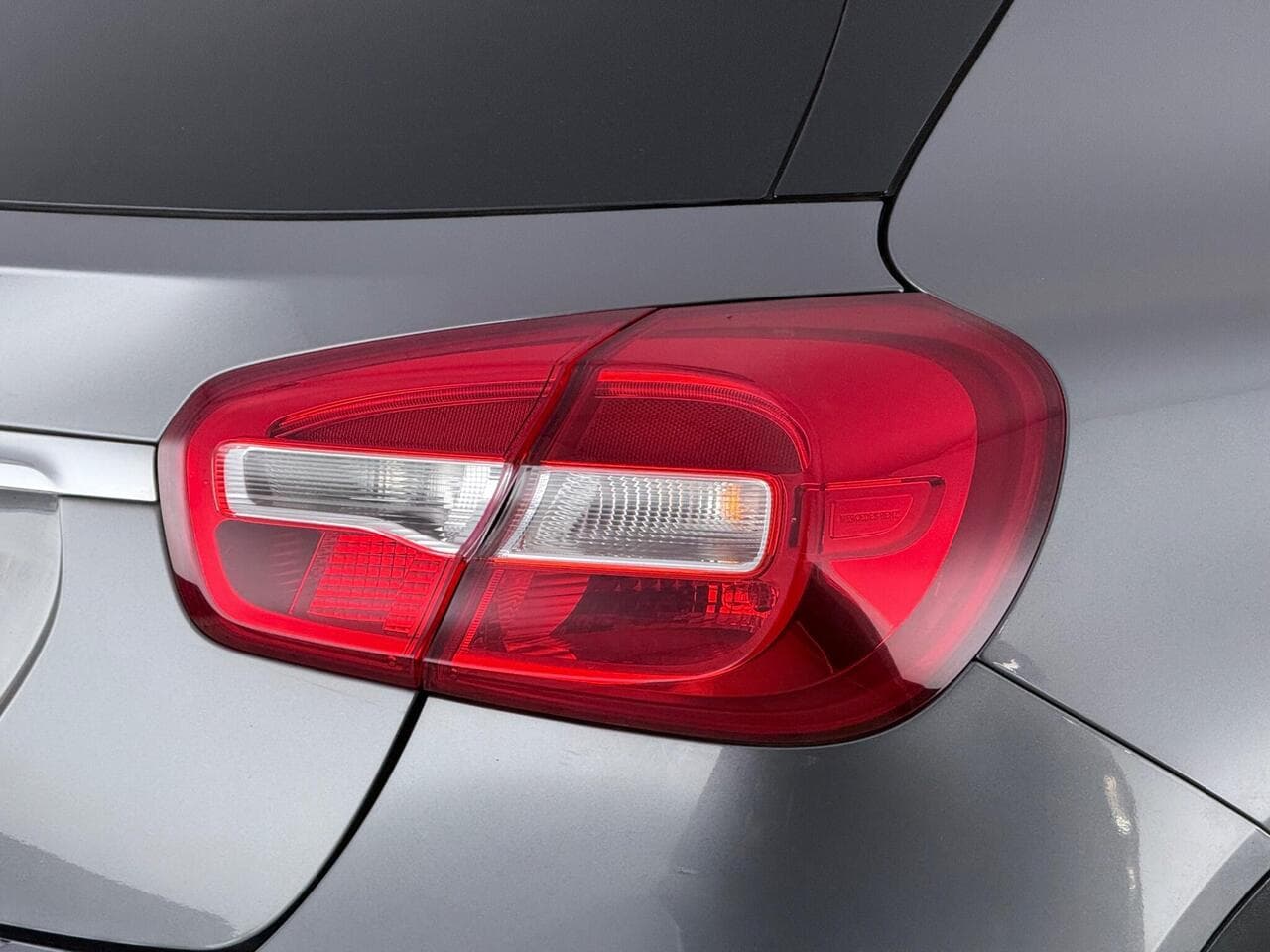 Mercedes-Benz GLA thumbnail Lights Rear
