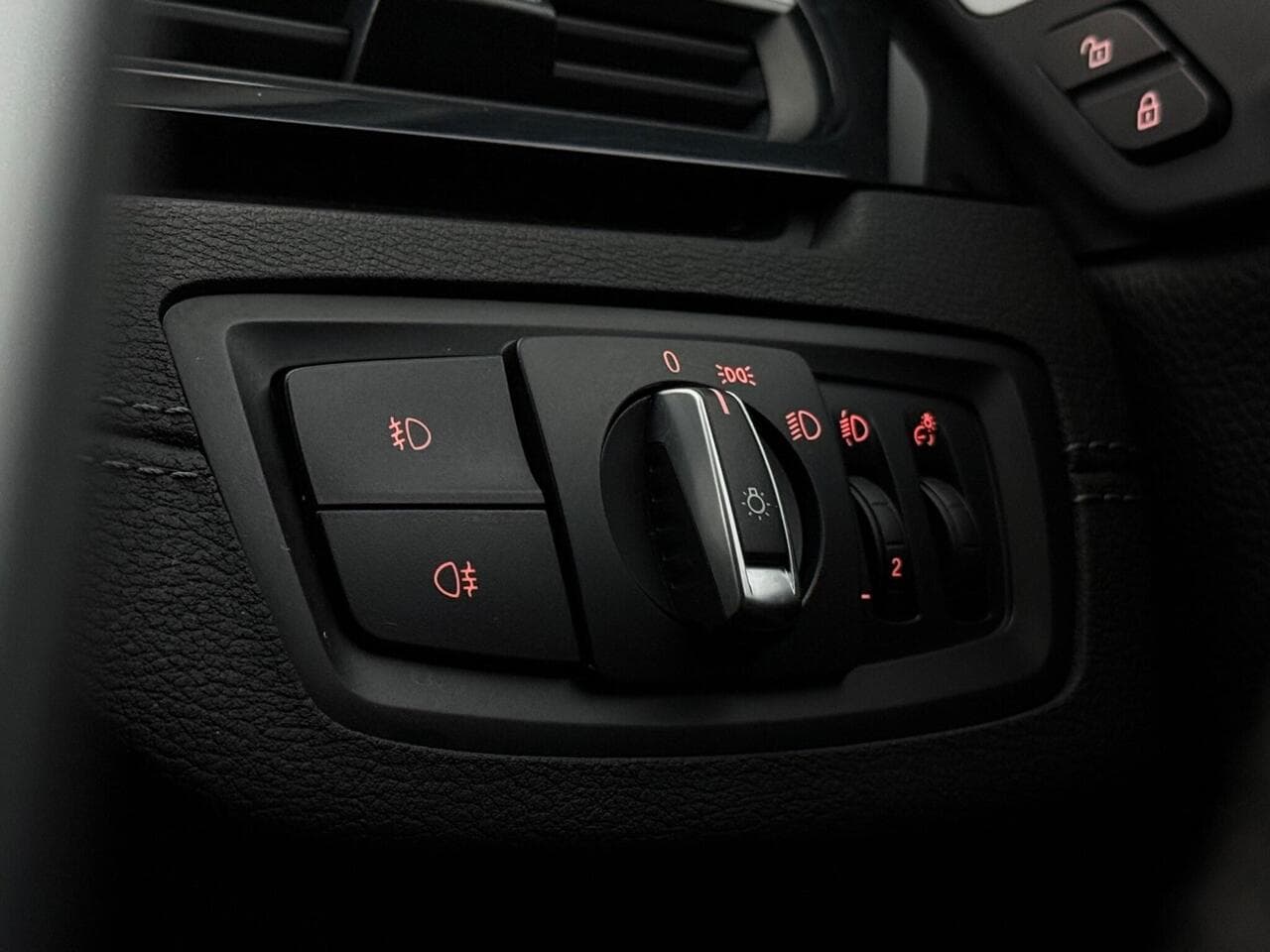 BMW X2 thumbnail Misc Controls