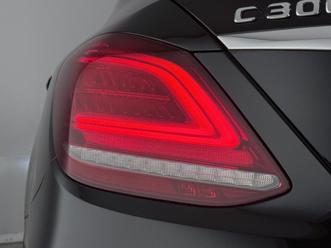 Mercedes-Benz C Class thumbnail Lights Rear