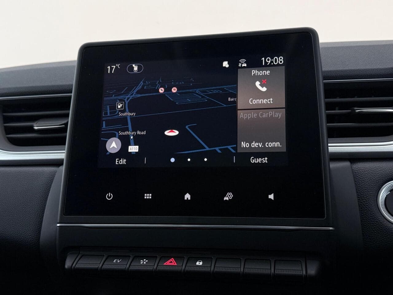 Renault Captur thumbnail Infotainment System