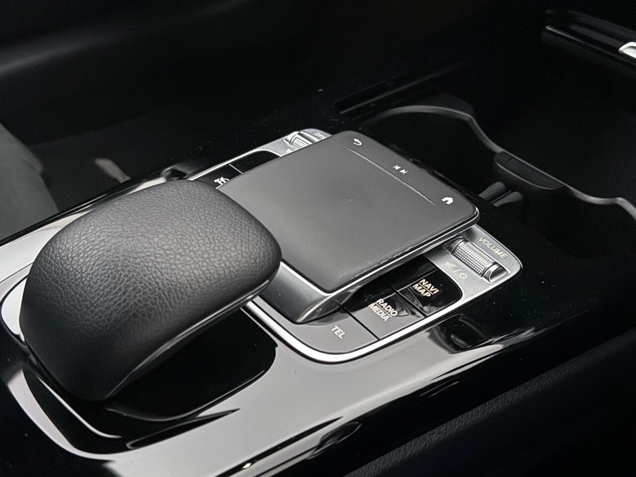Mercedes-Benz A Class thumbnail Misc Controls