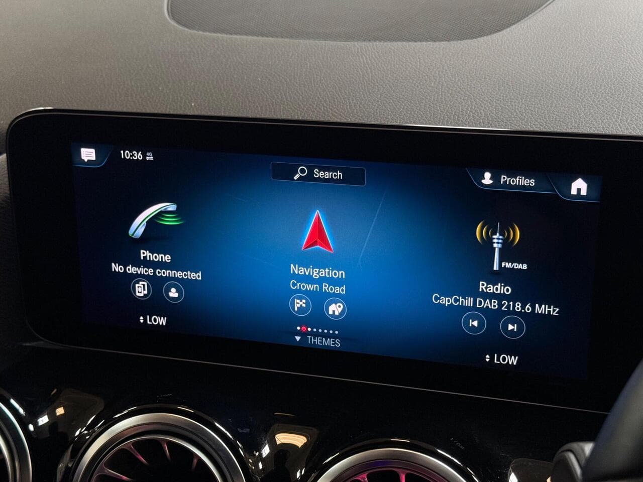 Mercedes-Benz GLA thumbnail Infotainment System