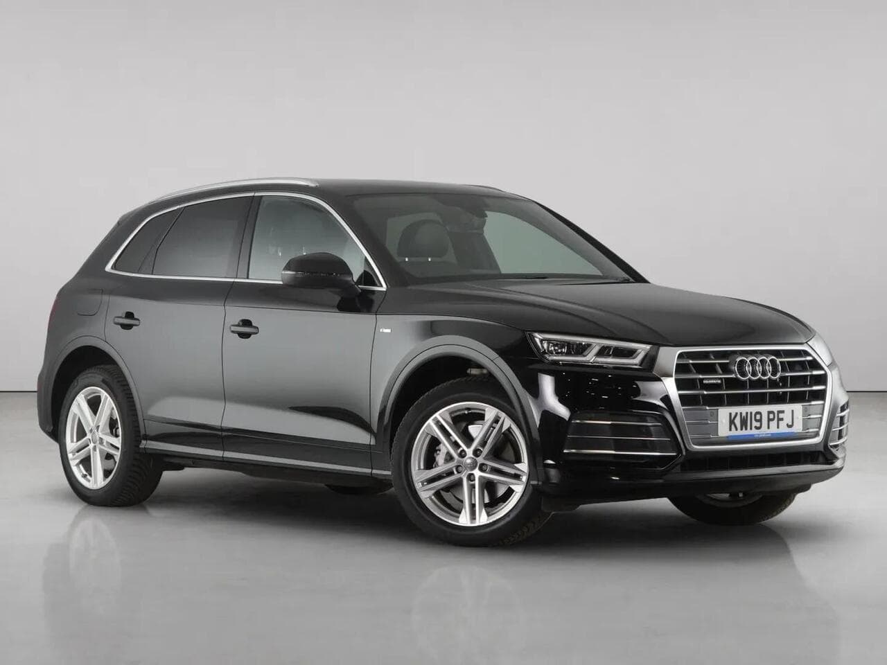 Audi Q5 - Audi Q5 2.0 TDI 40 S line SUV 5dr Diesel S Tronic quattro Euro 6 (s/s) (190 ps)