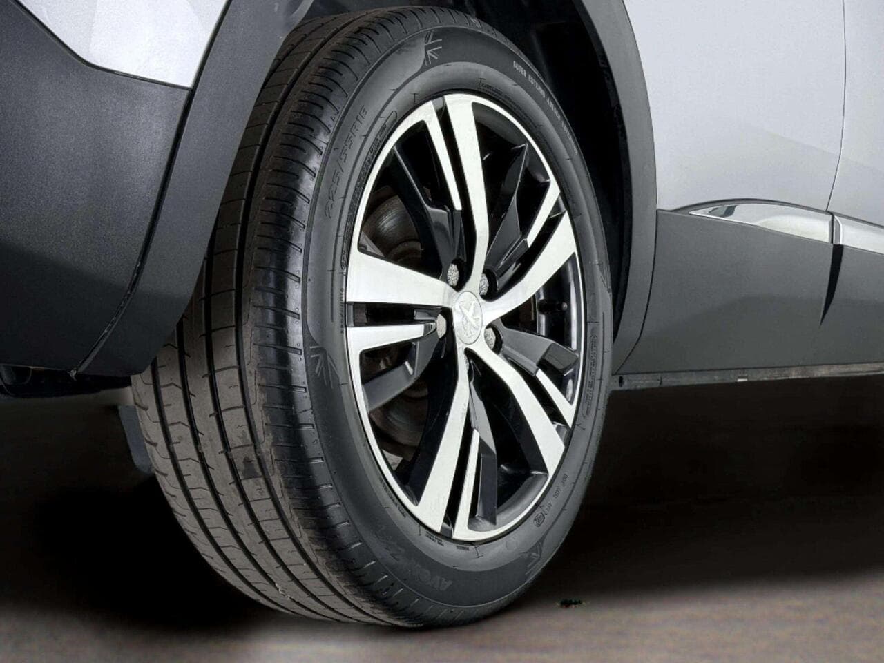 Peugeot 3008 thumbnail Wheel