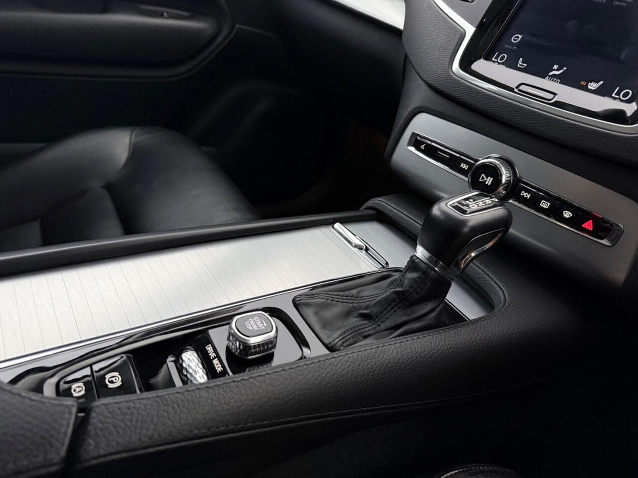 Volvo XC90 thumbnail Interior Front