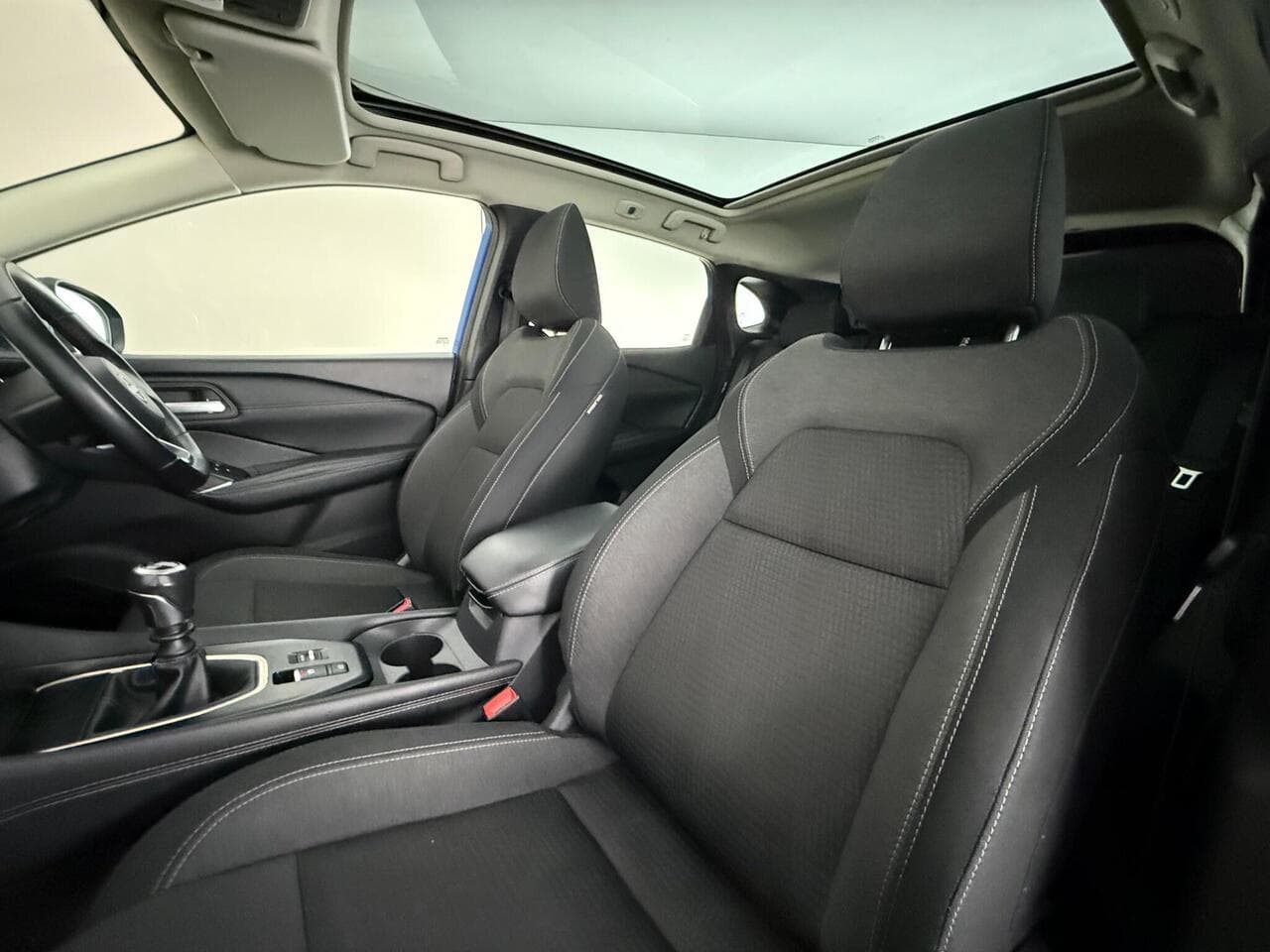 Nissan Qashqai thumbnail Seat Front Passenger