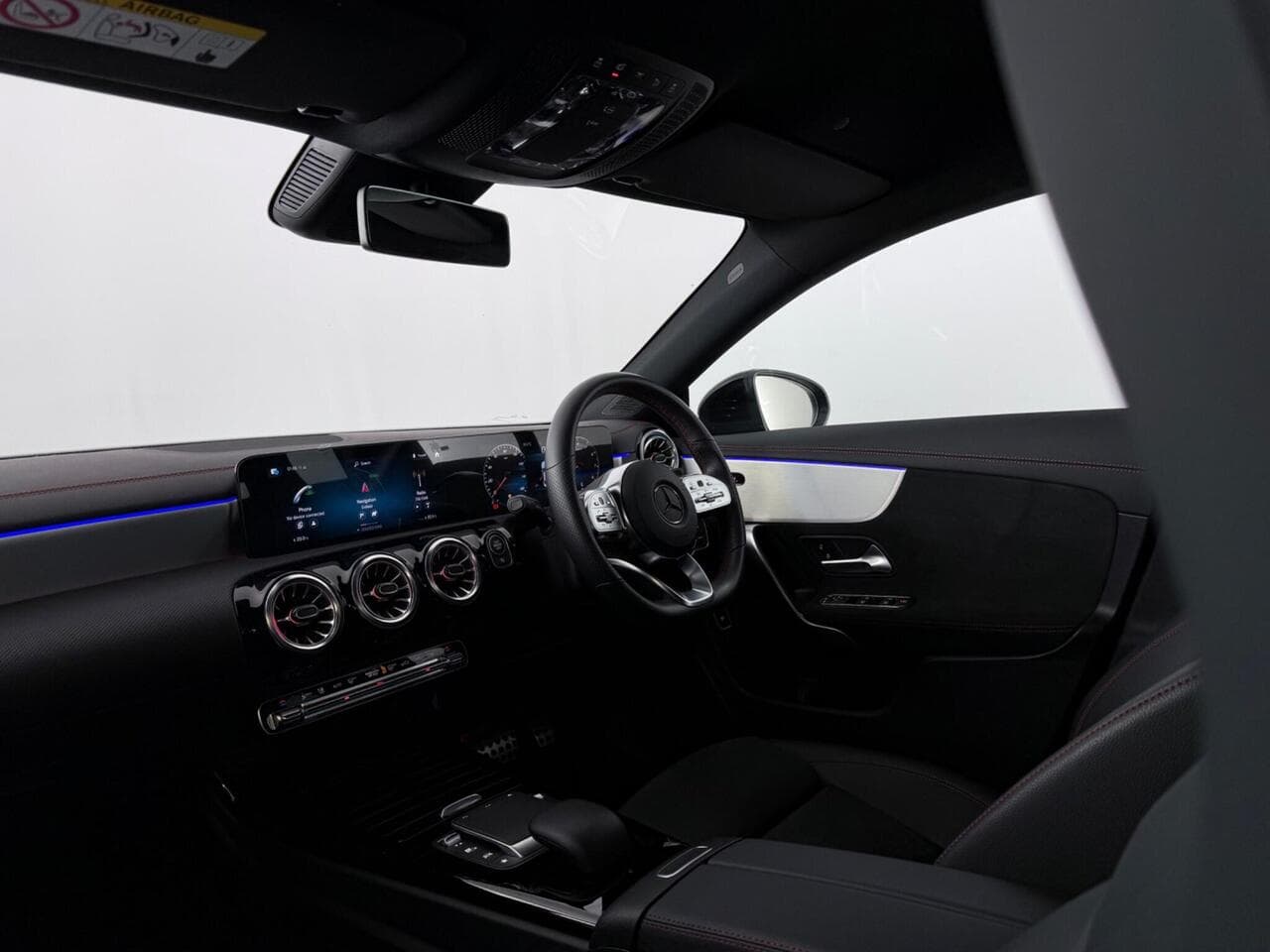 Mercedes-Benz CLA thumbnail Interior Front