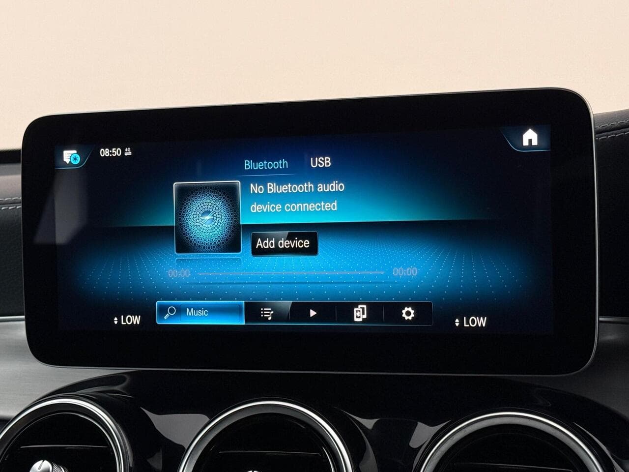Mercedes-Benz GLC thumbnail Infotainment System