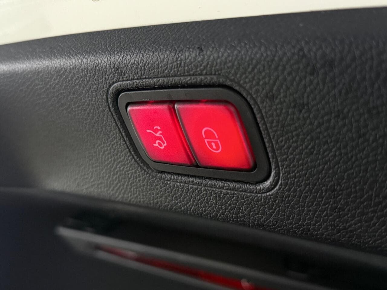 Mercedes-Benz CLS thumbnail Lights Rear