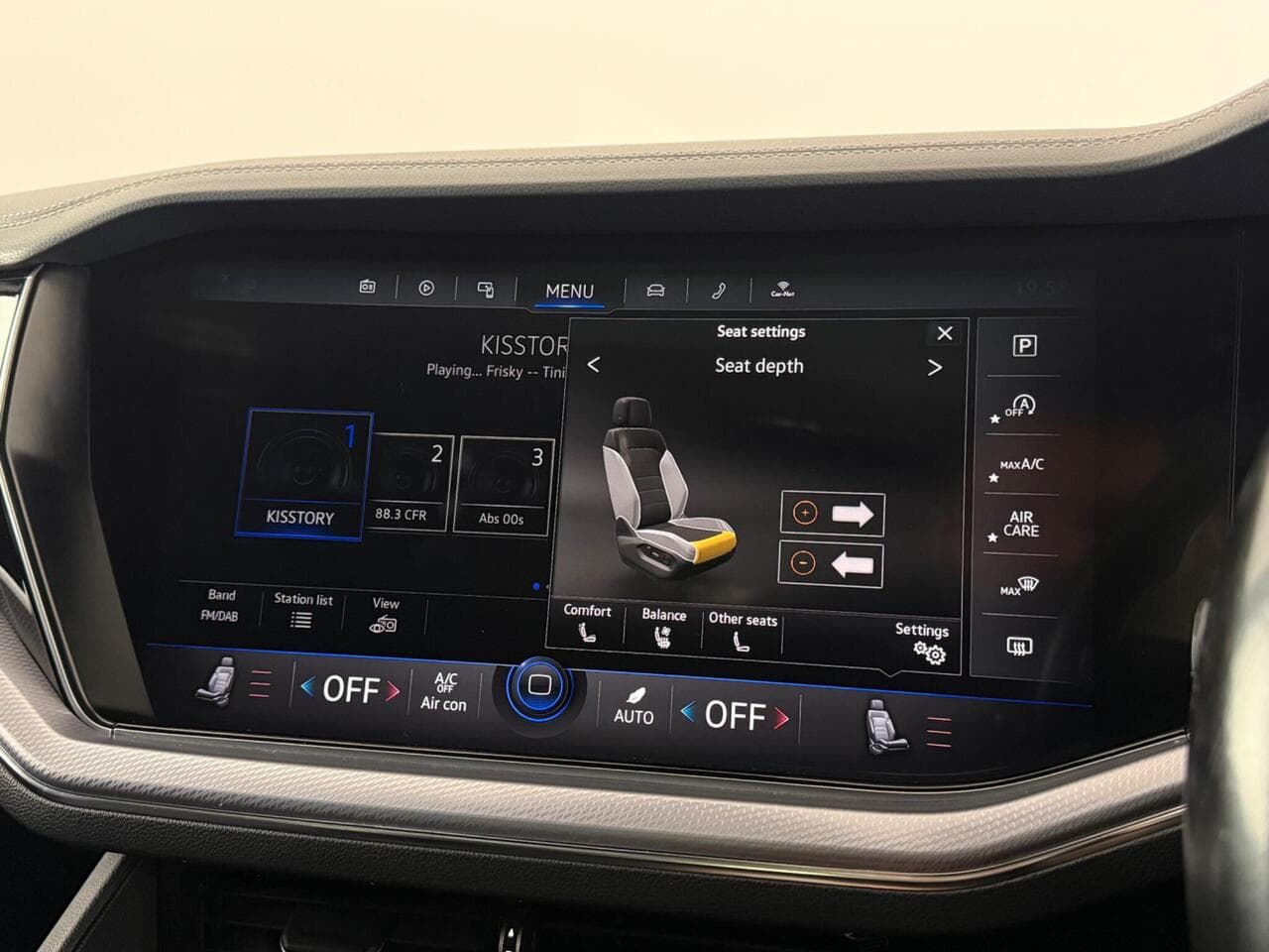 Volkswagen Touareg thumbnail Infotainment System