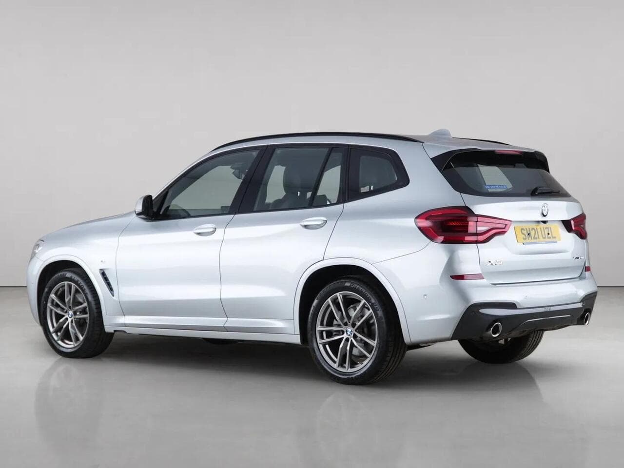 BMW X3 thumbnail Rear Left