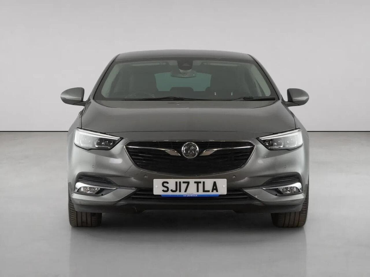 Vauxhall Insignia thumbnail Front