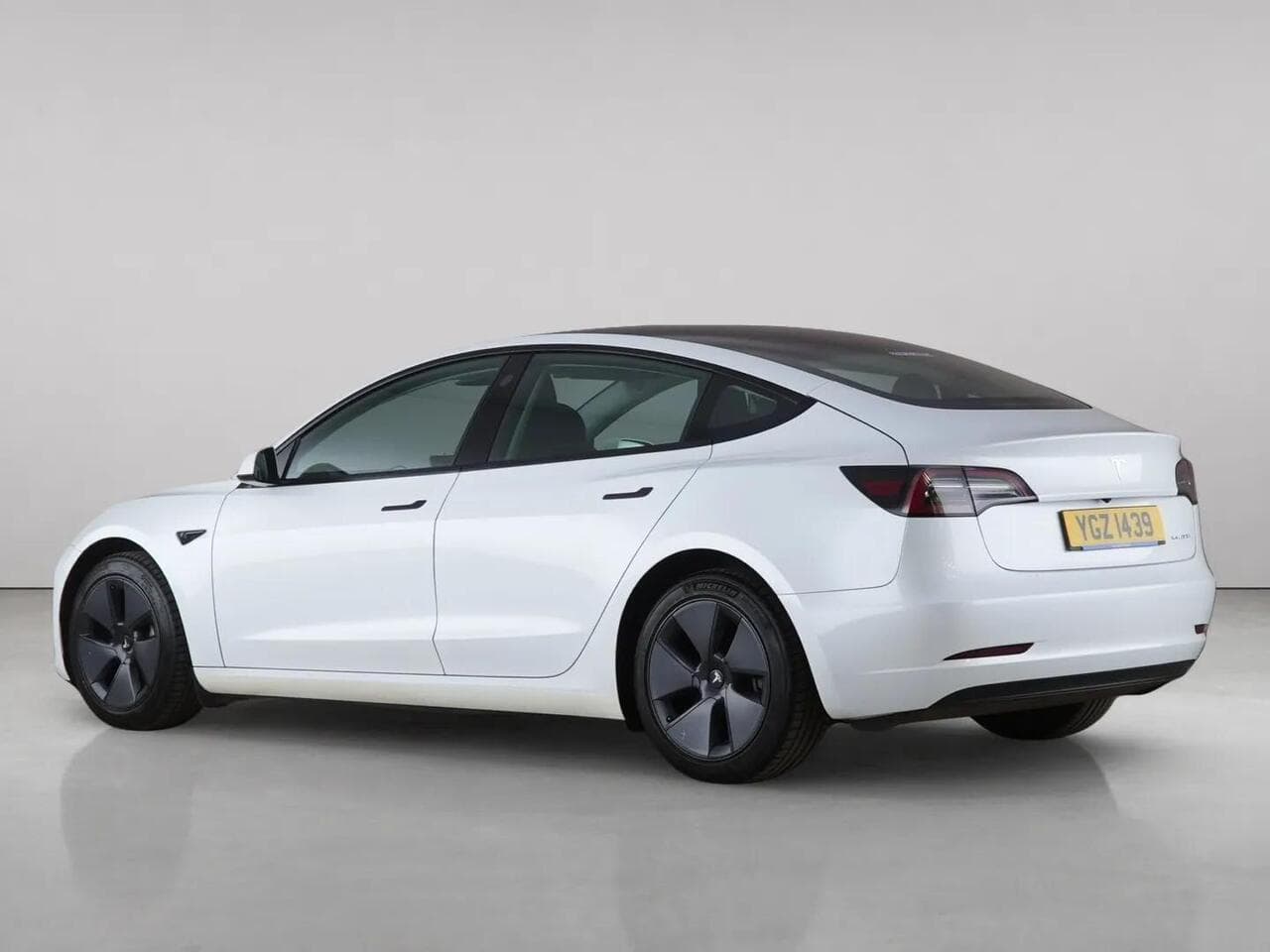 Tesla Model 3 thumbnail Rear Left