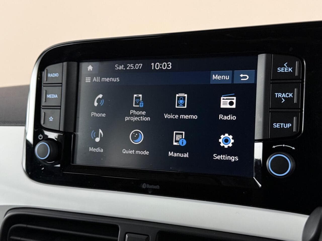 Hyundai i10 thumbnail Infotainment System