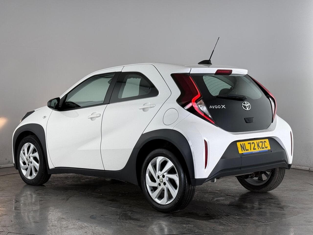 Toyota Aygo X thumbnail Rear Left