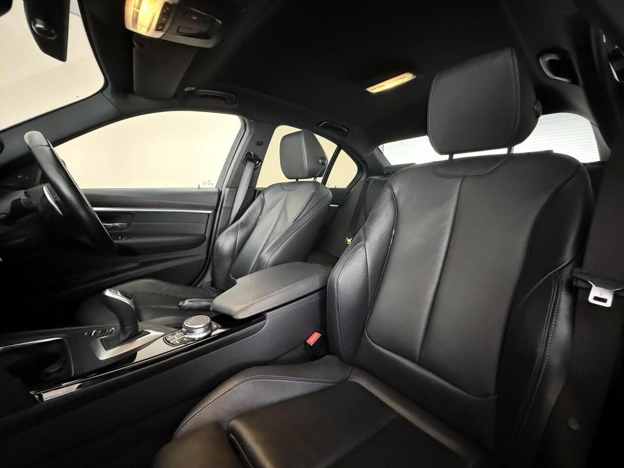 BMW 3 Series thumbnail Seat Front Passenger