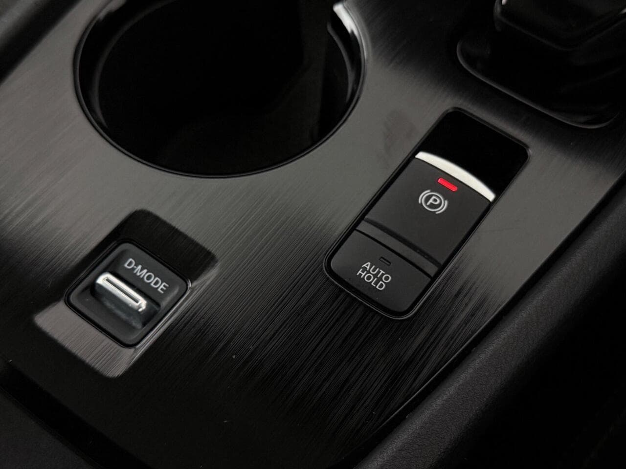 Nissan X-Trail thumbnail Misc Controls