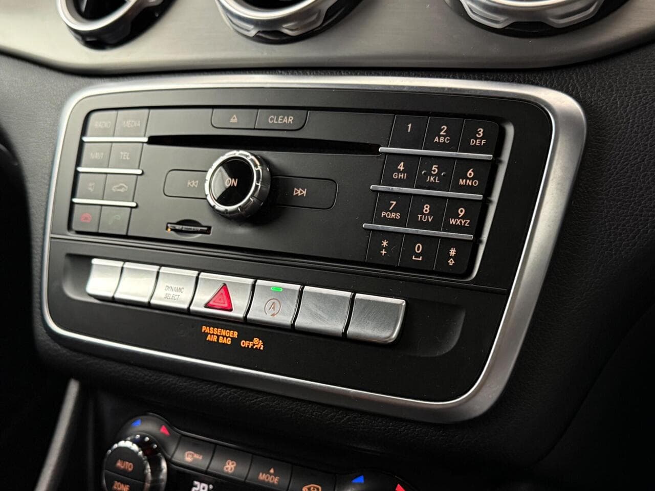 Mercedes-Benz GLA thumbnail Misc Controls