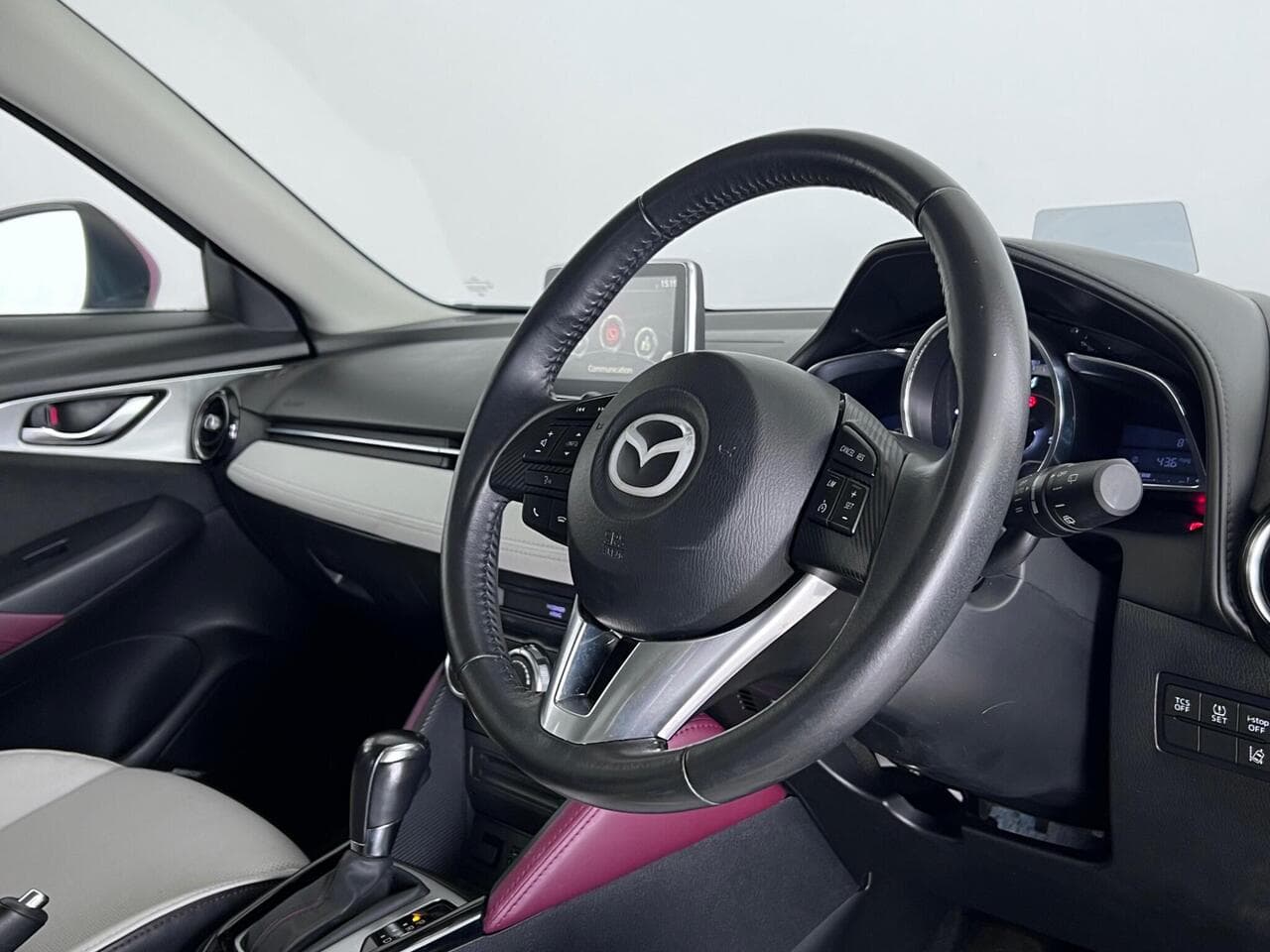 Mazda CX-3 thumbnail Interior Front