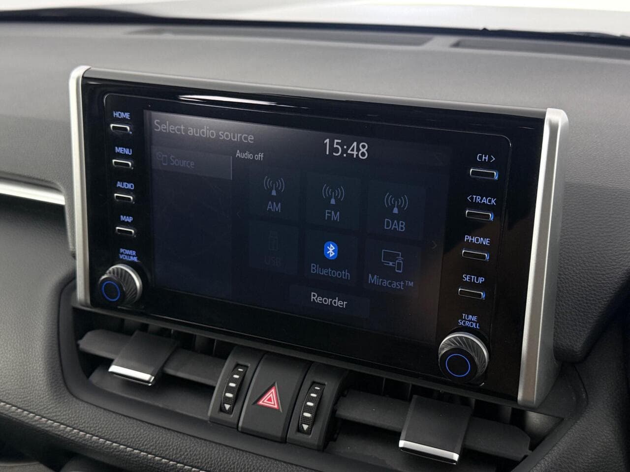 Toyota RAV4 thumbnail Infotainment System