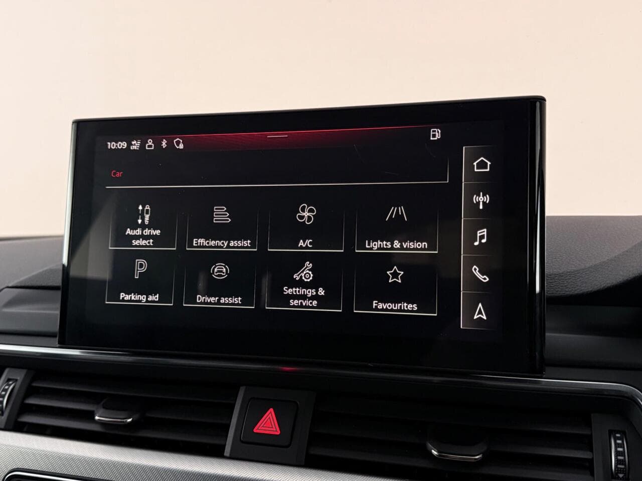 Audi A4 thumbnail Infotainment System