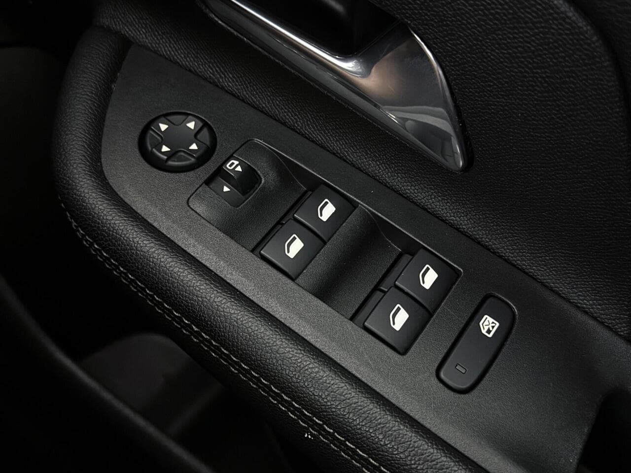 Vauxhall Mokka thumbnail Misc Controls