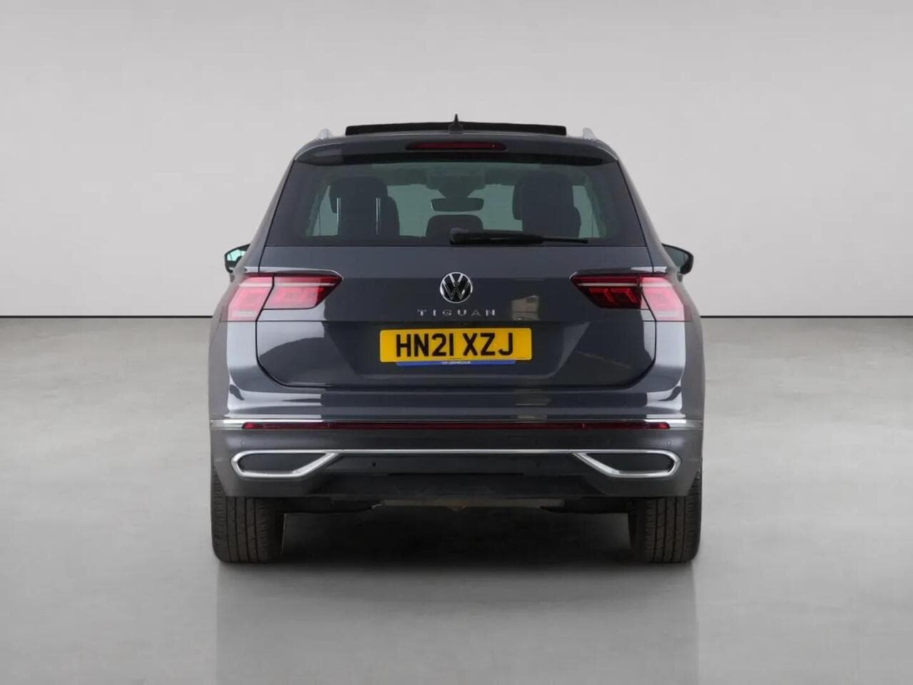 Volkswagen Tiguan thumbnail Rear