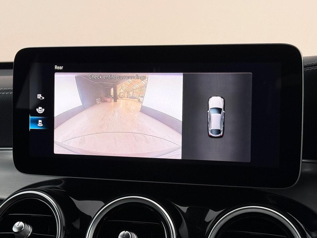 Mercedes-Benz GLC thumbnail Infotainment System