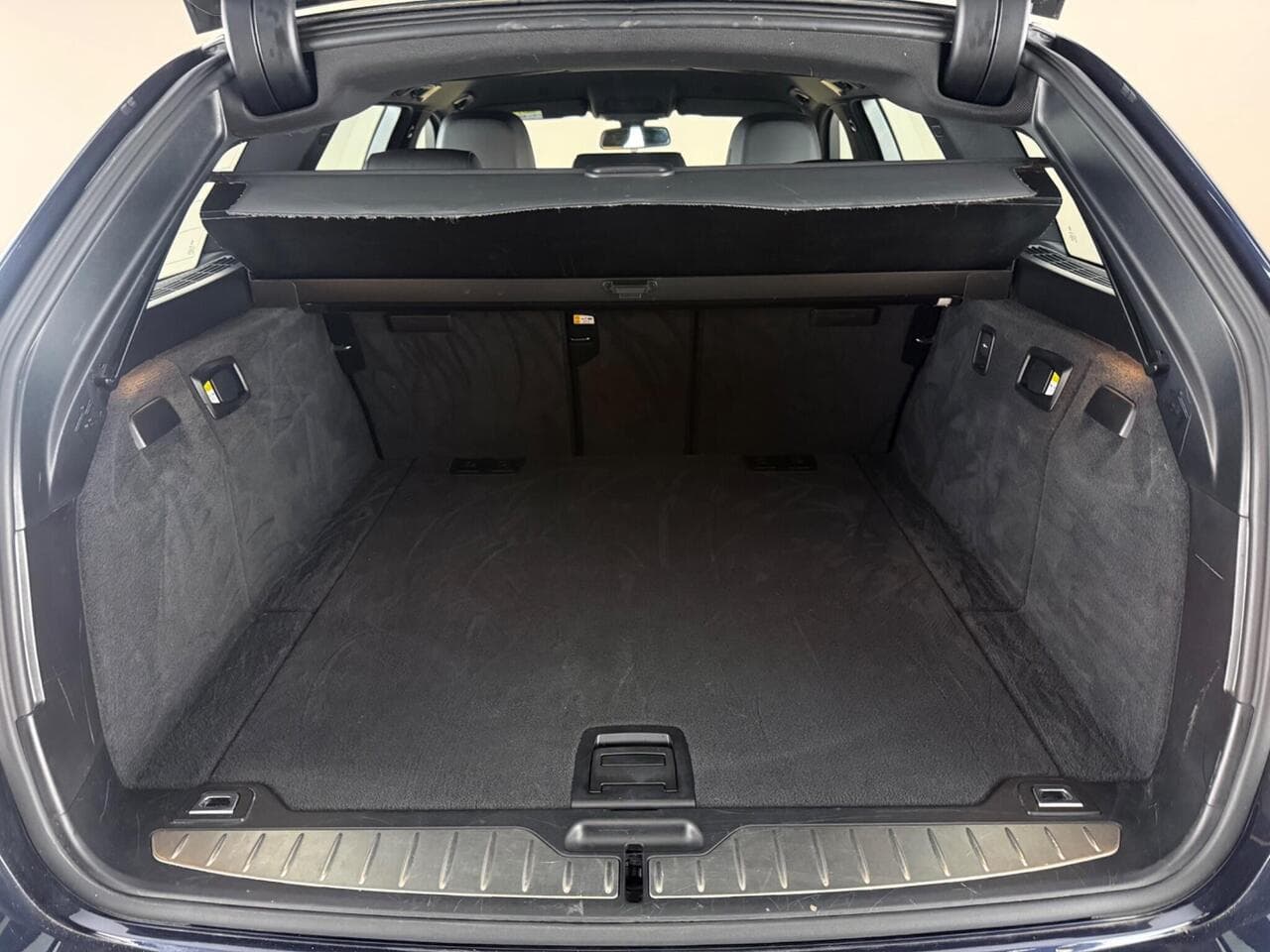 BMW 5 Series thumbnail Boot