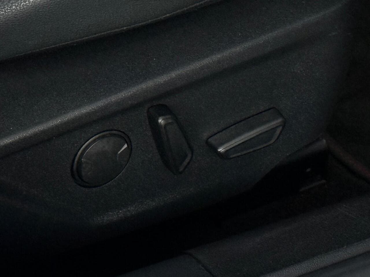 Ford Focus thumbnail Misc Controls