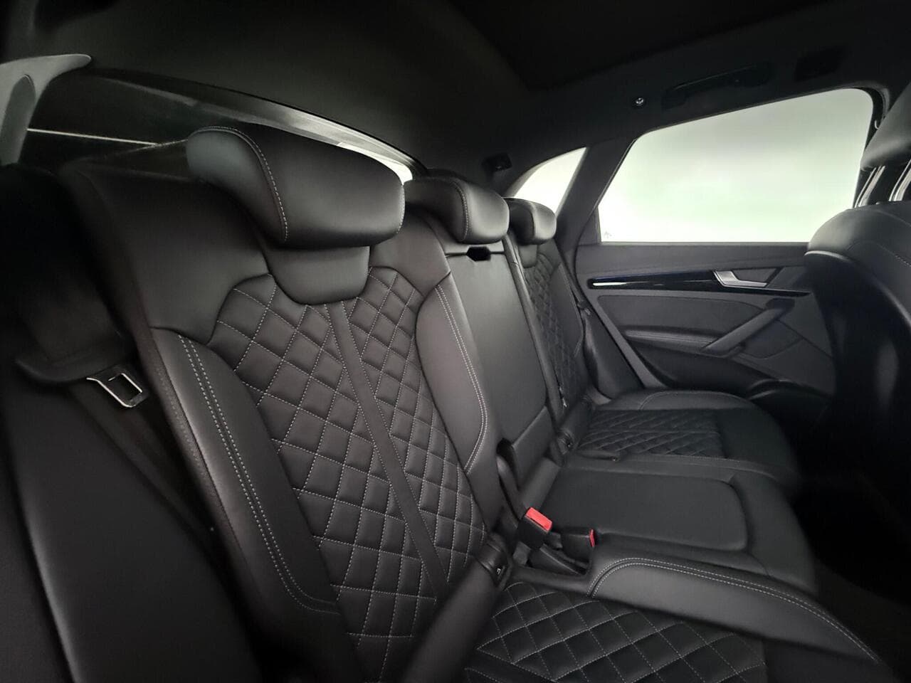 Audi Q5 thumbnail Seats Rear