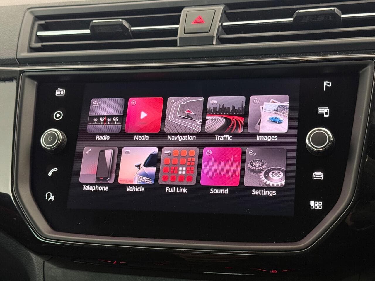 SEAT Ibiza thumbnail Infotainment System