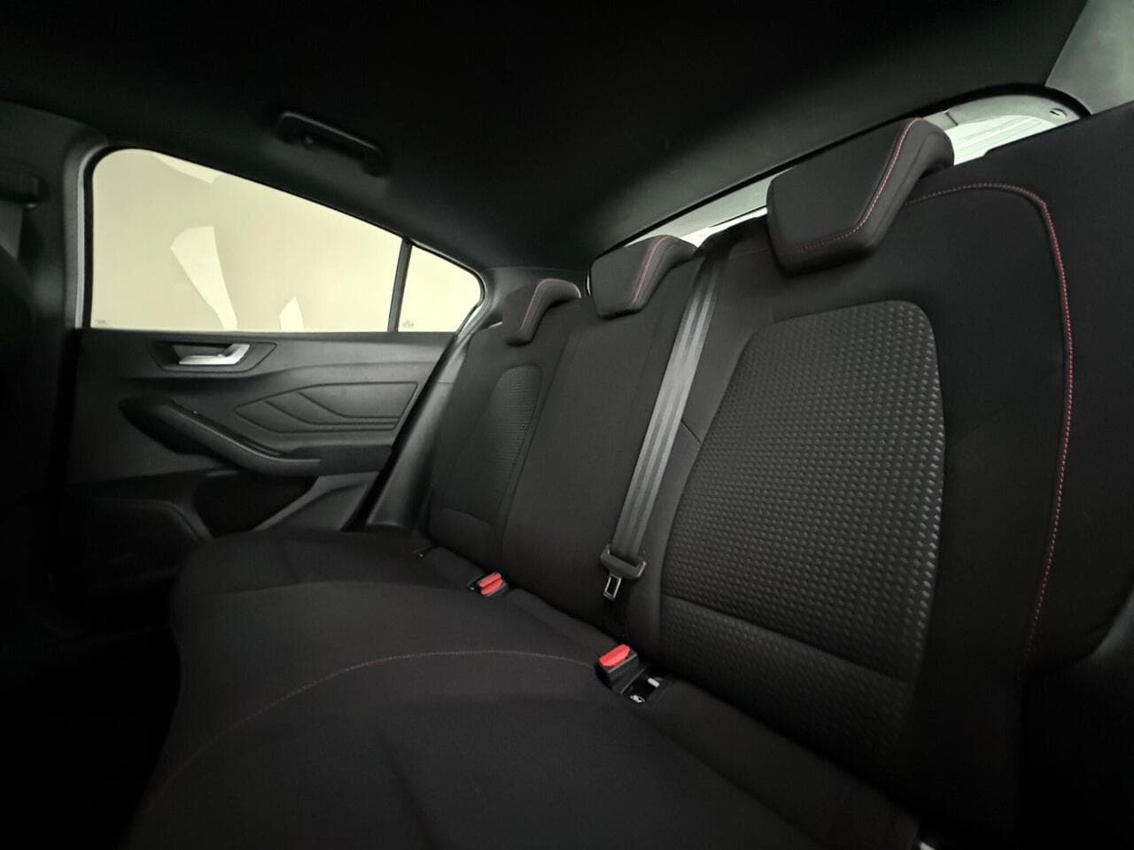 Ford Focus thumbnail Seats Rear