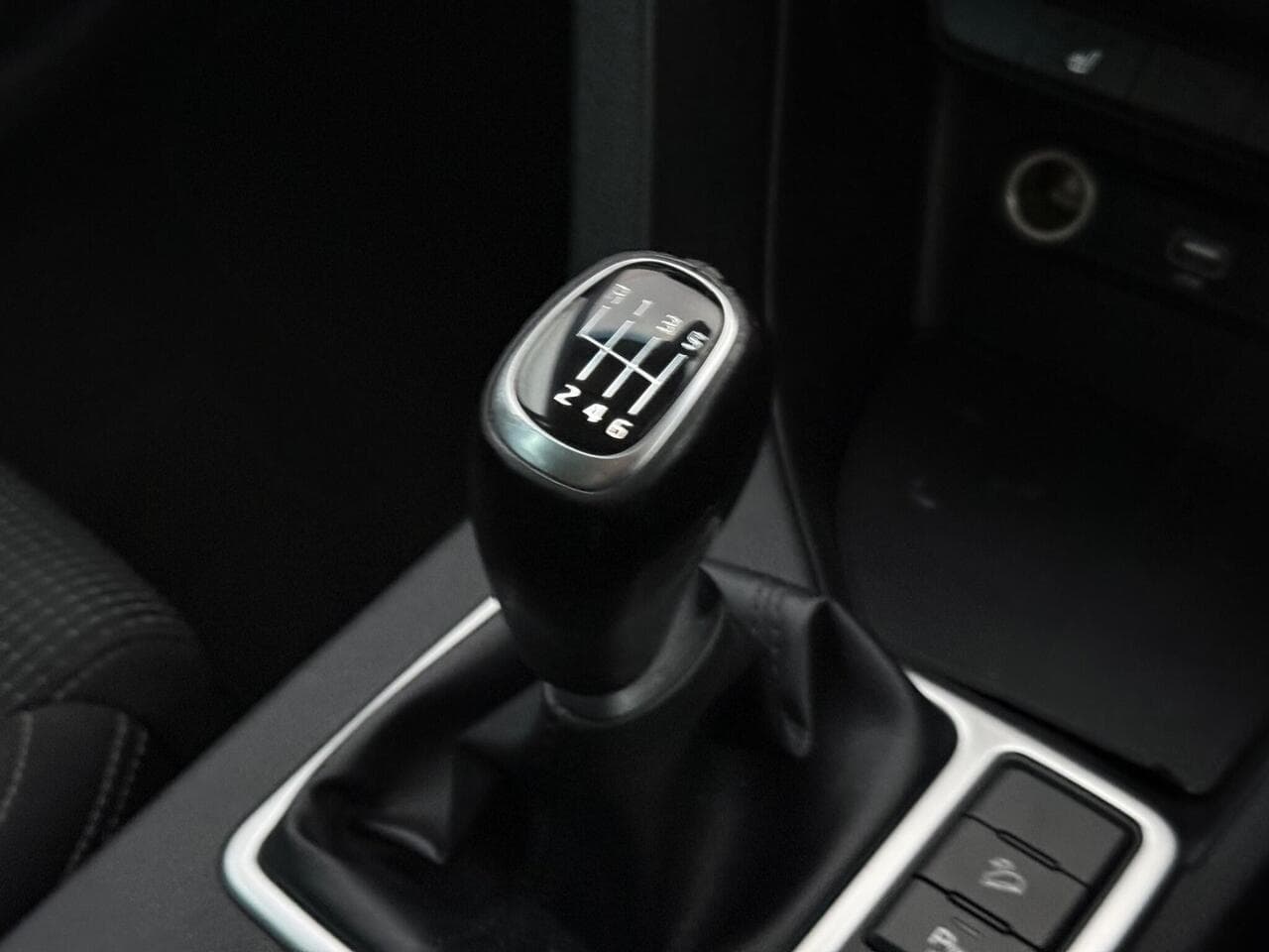 Kia Sportage thumbnail Interior Front