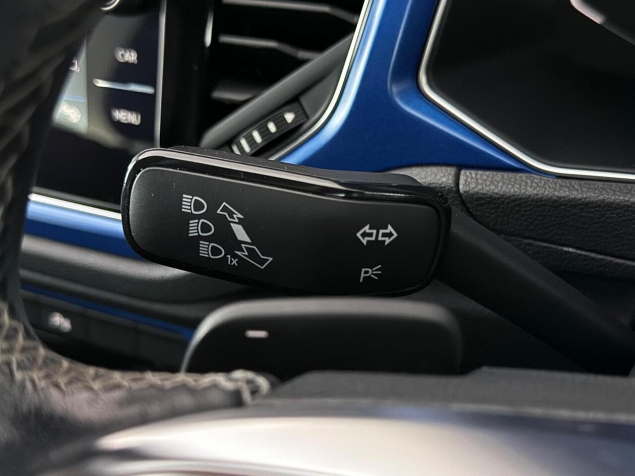 Volkswagen T-Roc thumbnail Misc Controls