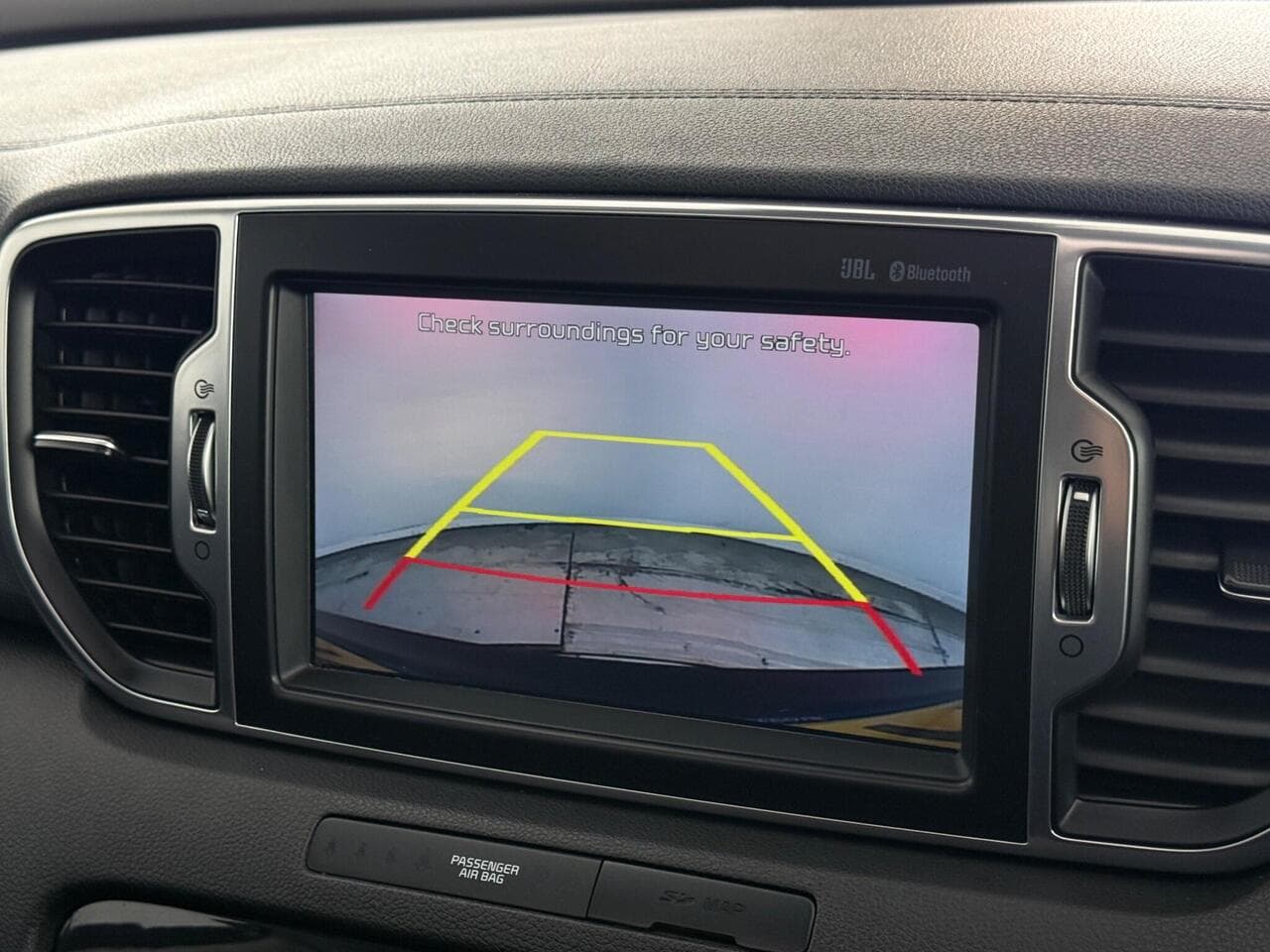 Kia Sportage thumbnail Infotainment System